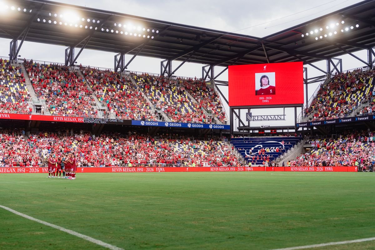 Liverpool paid tribute to Kevin Keegan prior to kick-off against Sunderland in pre-season
