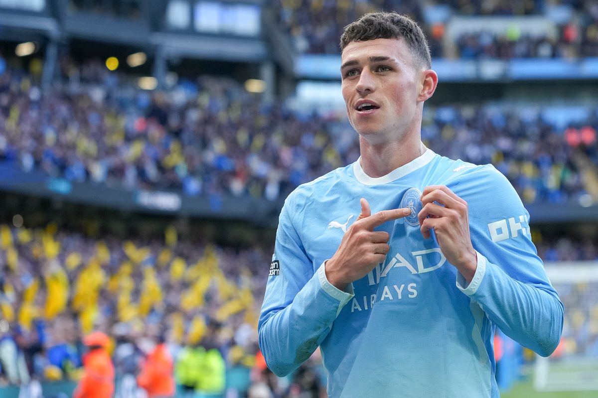 Phil Foden celebrates scoring Manchester City's opener vs Ipswich Town