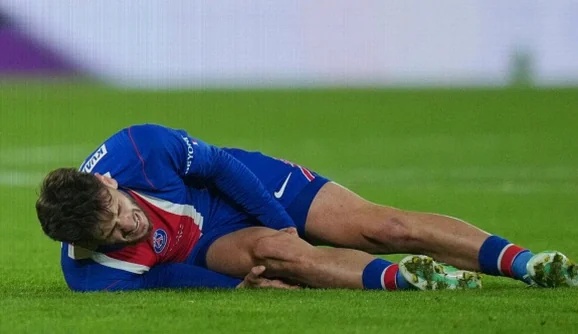 PSG’s Kvaratskhelia Ruptures ACL in Barcelona Clash