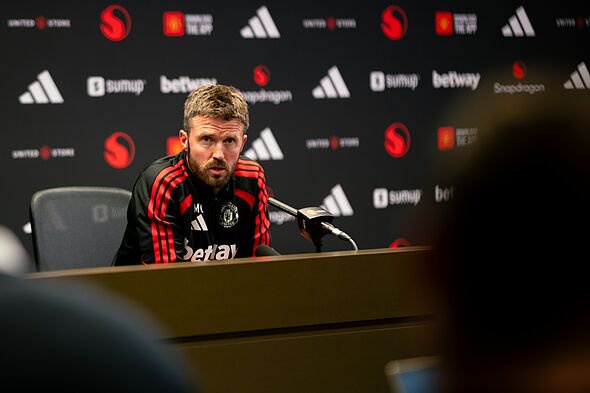 Manchester United Training and Press Conference