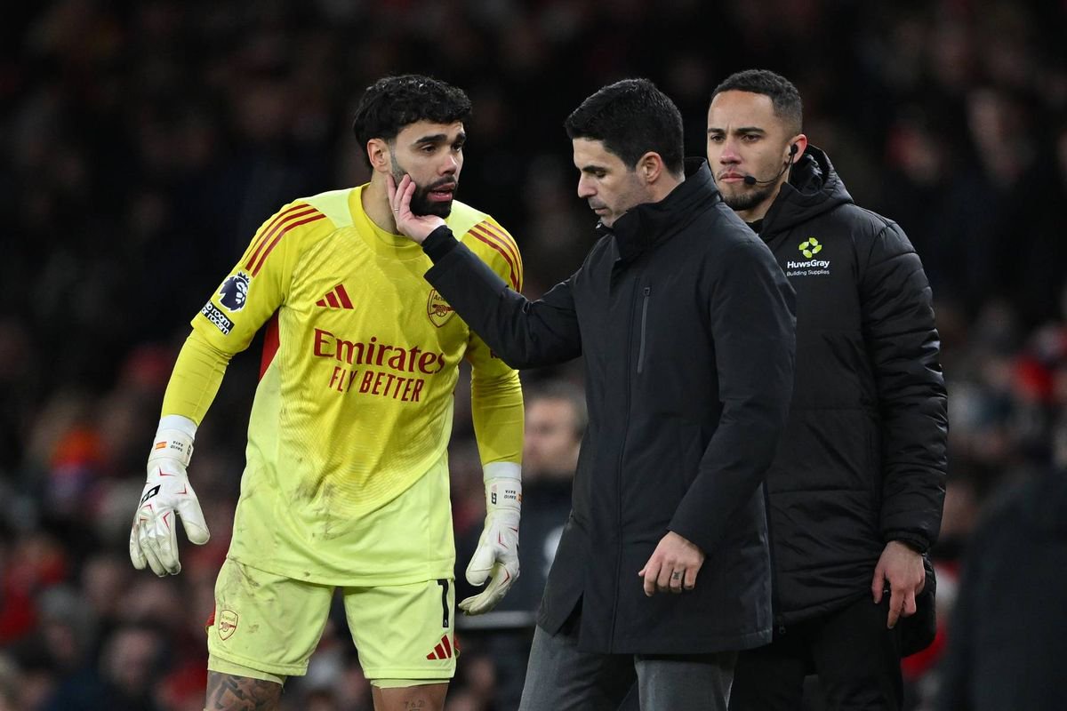 Mikel Arteta has backed David Raya as his No 1