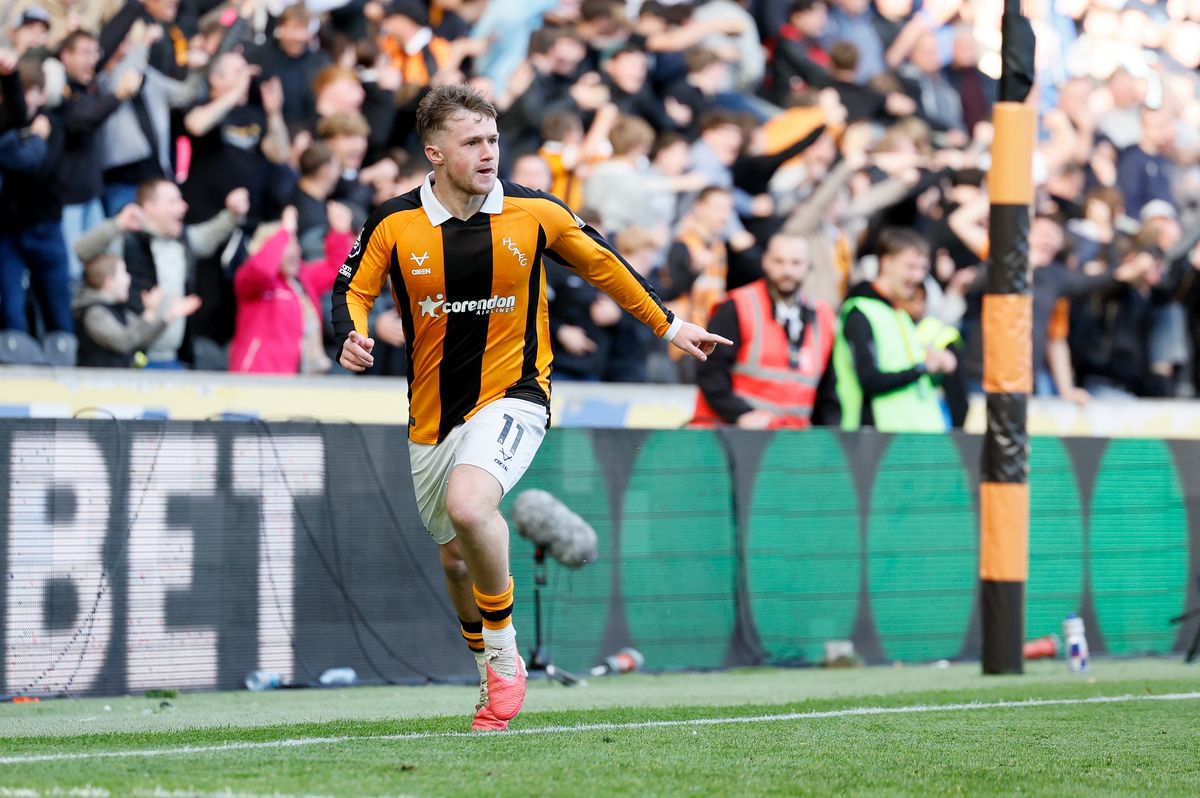 Joe Gelhardt celebrates his first Premier League goal for Hull City