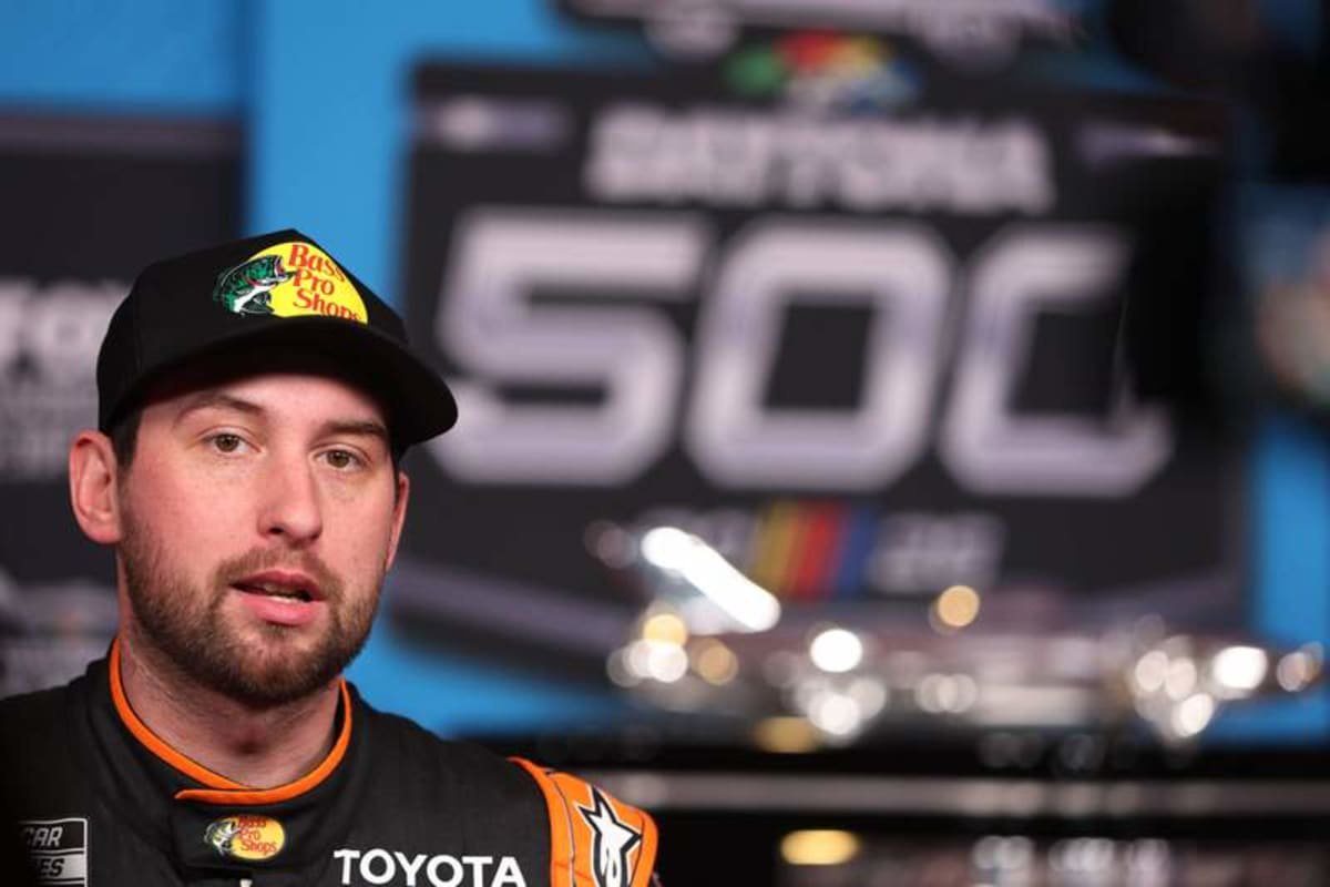 DAYTONA BEACH, FL – FEBRUARY 11: Chase Briscoe 19 Joe Gibbs Racing Bass Pro Shops Toyota is being interviewed during Media Day for the NASCAR, Motorsport, USA Cup Series Daytona 500 on February 11, 2026 at Daytona International Speedway in Daytona Beach, FL. Photo by Jeff Robinson/Icon Sportswire AUTO: FEB 11 NASCAR Cup Series Daytona 500 Media Day EDITORIAL USE ONLY Icon2602111596500 ©IMAGO/Icon Sportswire