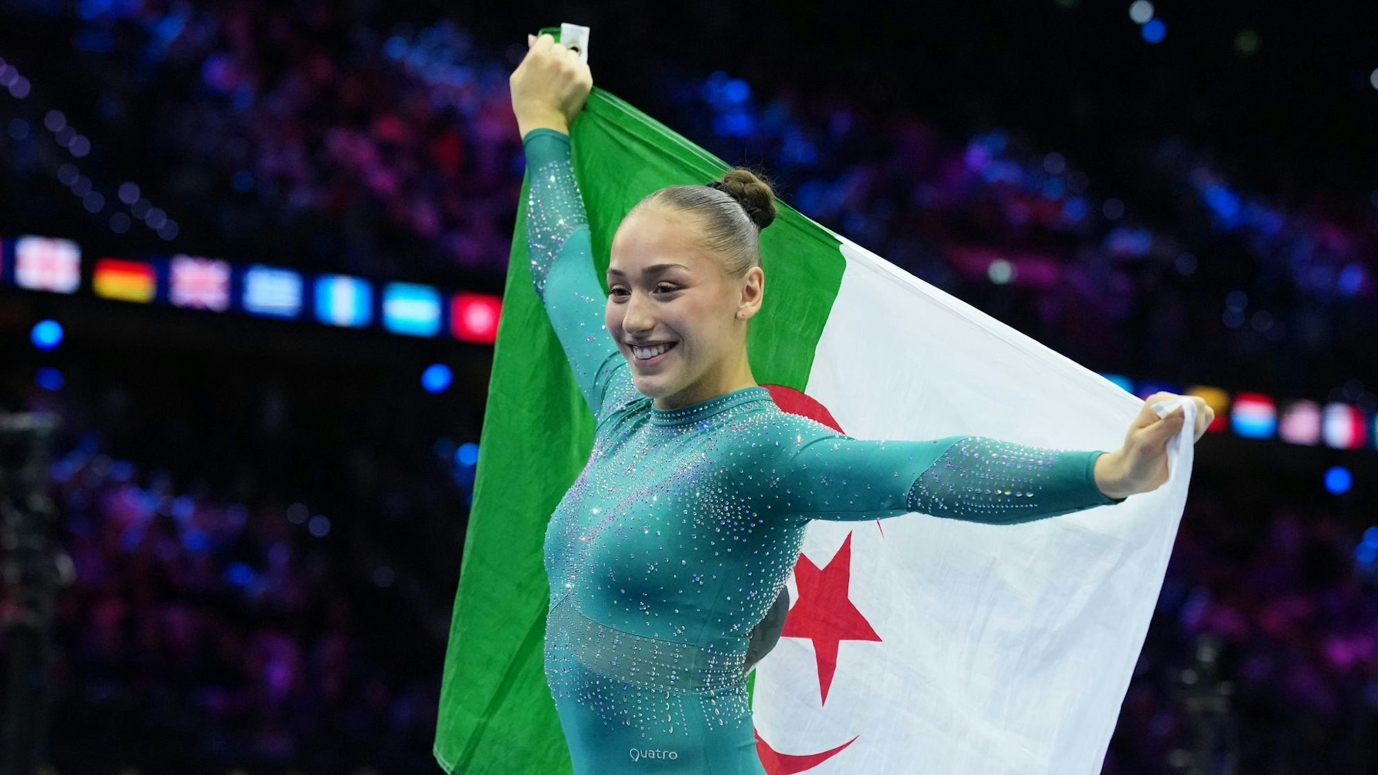 Kaylia Nemour feiert ihren zweiten WM-Titel