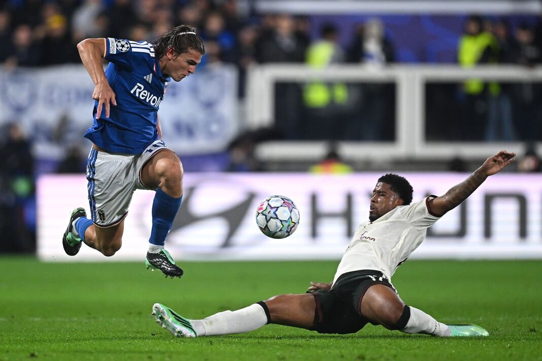 Como 1907 v Manchester United - UEFA Champions League 2026/27 League Phase MD3