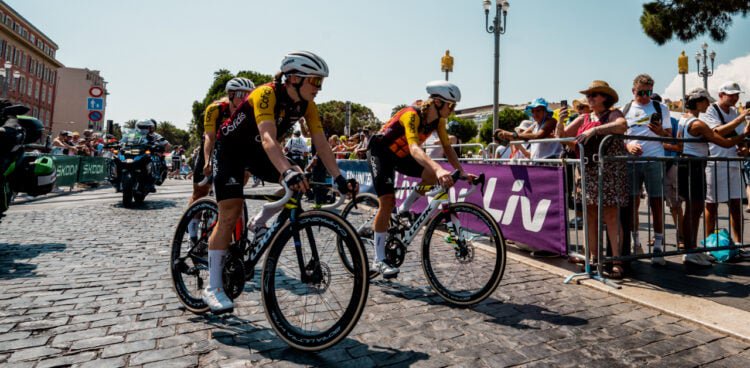 Cofidis : La vice-championne du monde de e-cycling signe pour deux saisons