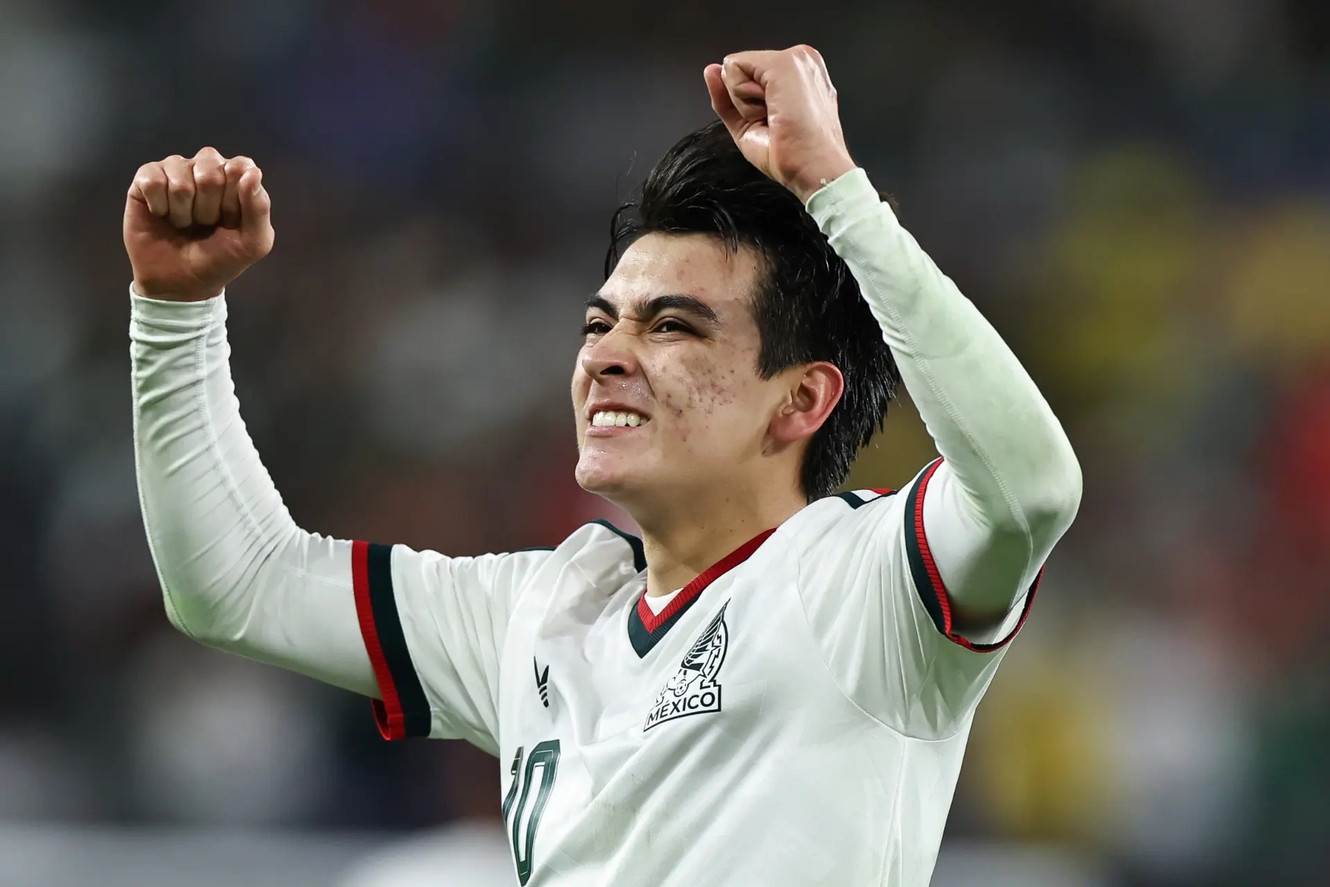 Gilberto Mora celebrating.