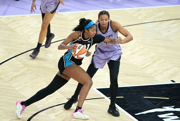 Angel Reese, Kiah Stokes