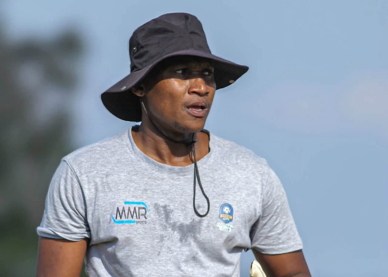 Jackson Mabokgwane looking at his players during a training session with Phinnet City FC.