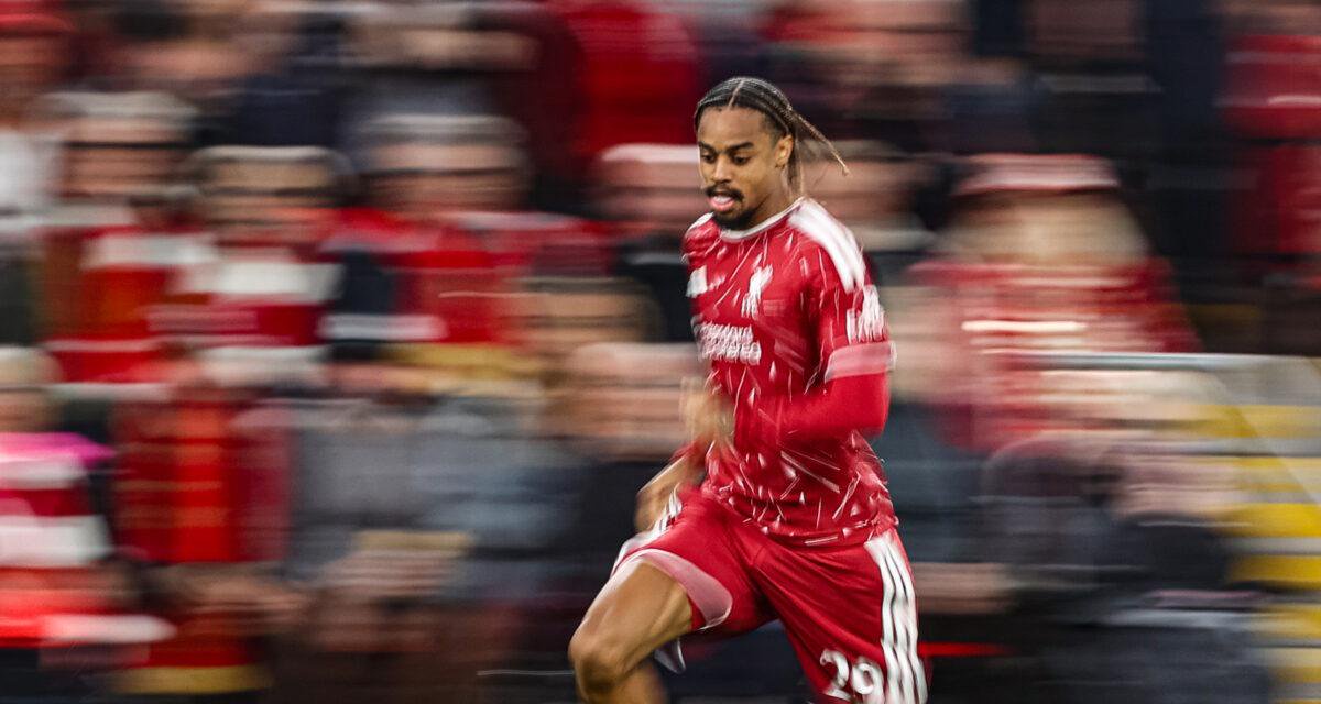Bradley Barcola avec Liverpool