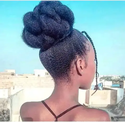 Beautiful ways you can wrap natural hair to look stunning (photos)