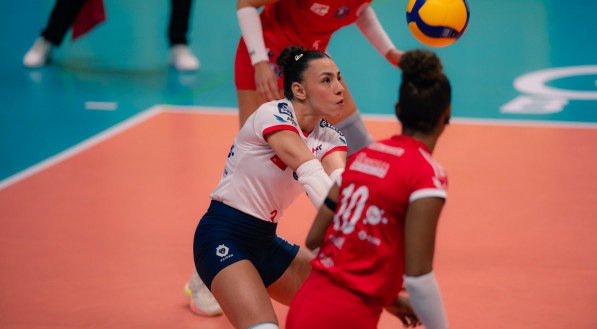 Imagem de jogadoras do Paulistano Barueri na Superliga Feminina