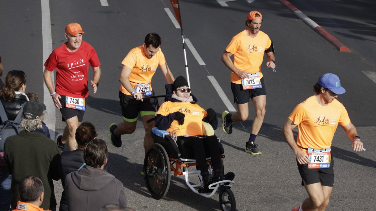 "Les handis" couraient avec un accompagnateur.
