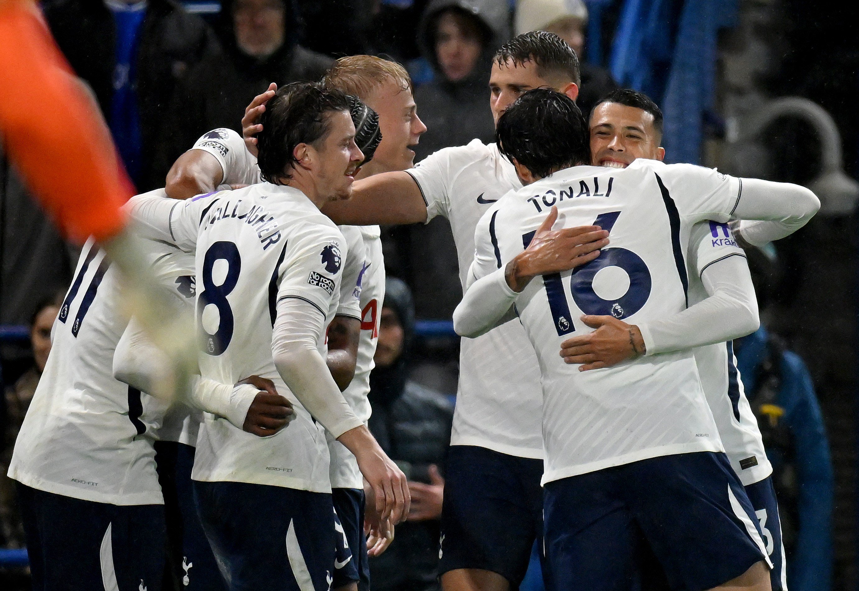 Spurs celebrate goal against Chelsea