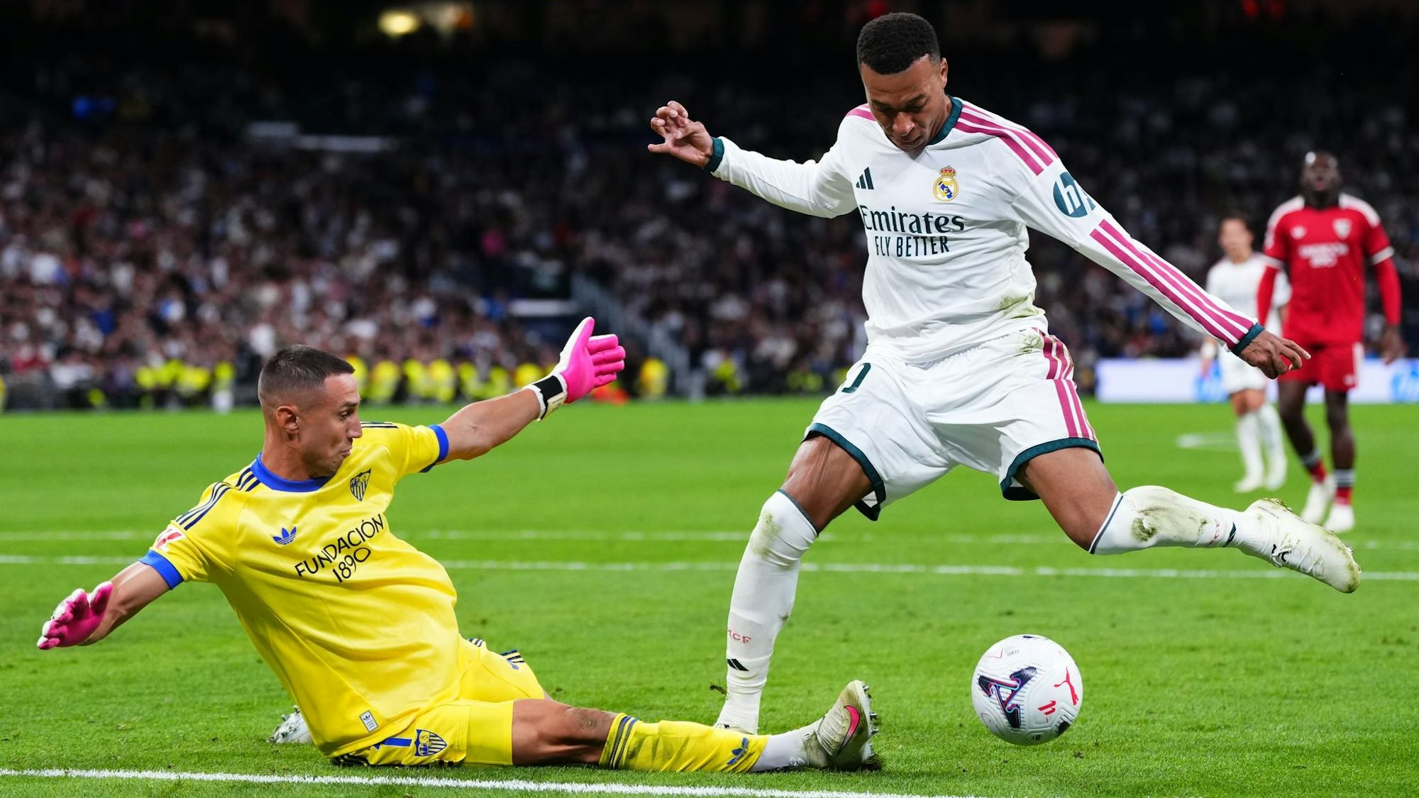 Kylian Mbappé verhalf Real Madrid mit seinen Toren zum Sieg gegen den FC Sevilla.