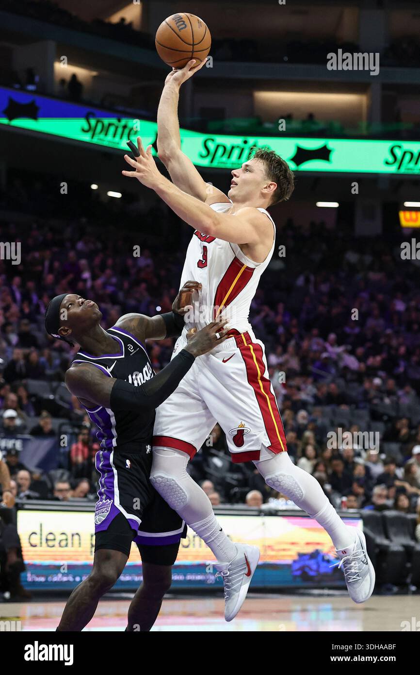 Dennis Schröder leads Hornets win as Moritz Wagner's Nets lose