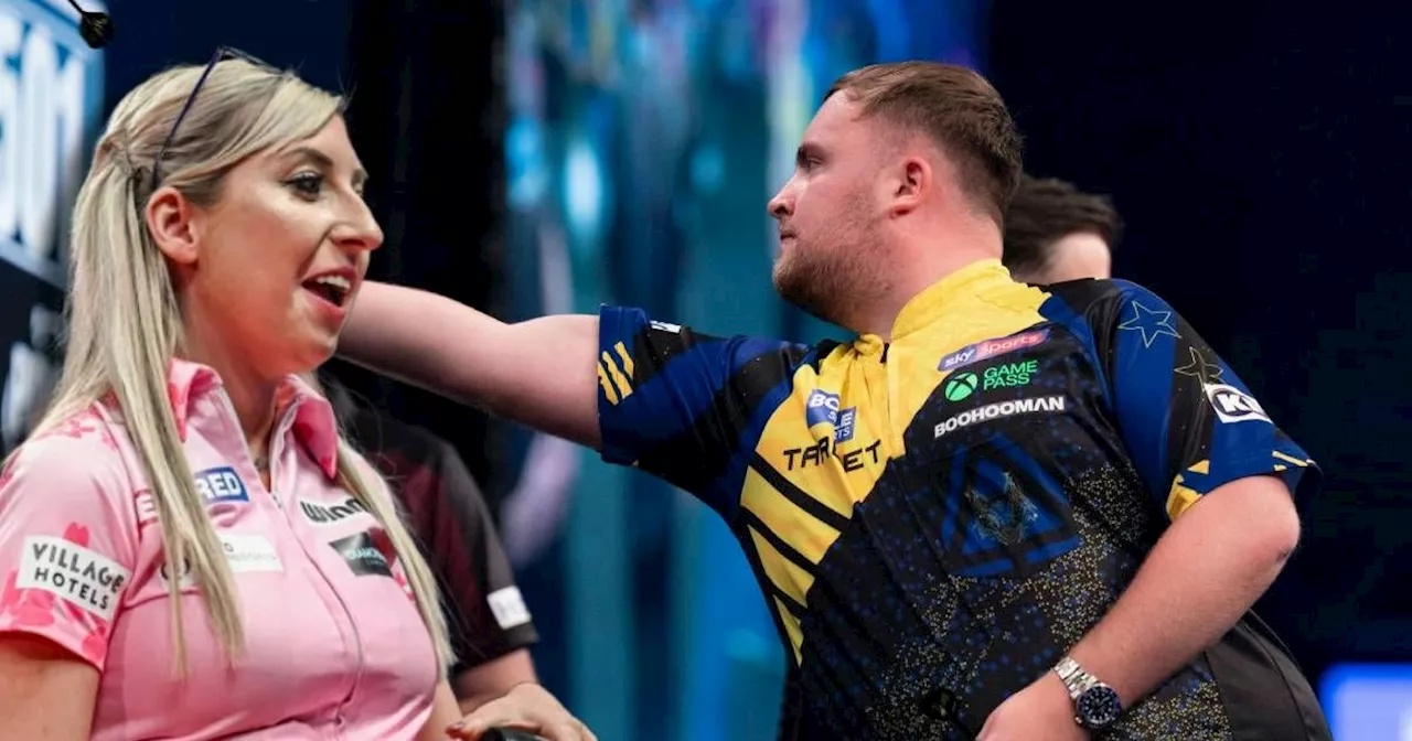 Darts-Königin schlägt Littler und kassiert groß ab