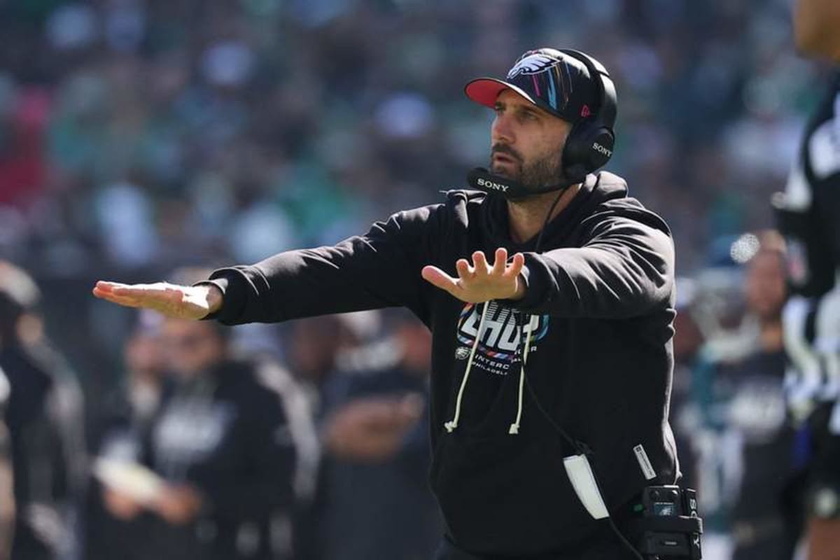 Oct 18, 2026; Philadelphia, Pennsylvania, USA; Philadelphia Eagles head coach Nick Sirianni reacts after a Carolina Panthers penalty call during the second quarter at Lincoln Financial Field. © Bill Streicher-Imagn Images
