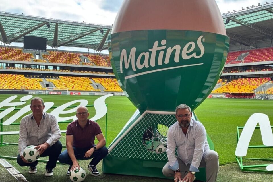 Un coquetier géant va faire son apparition sur la pelouse du stade Marie Marvingt du Mans (Sarthe) lors des matchs du Mans FC.