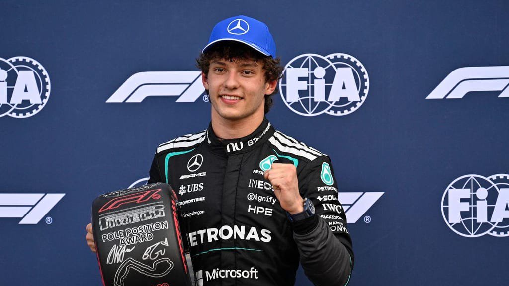Kimi Antonelli conquistou a pole position no Mónaco (FOTO: AP Photo/Philippe Magoni)