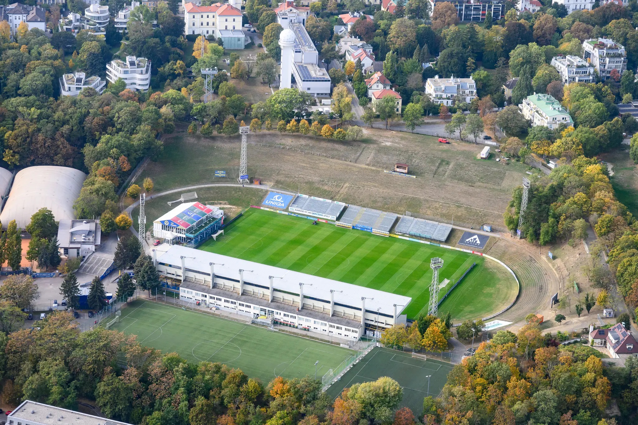 Blau-Weiß Linz and Vienna Maintain Lead in 2. Liga, per sport.ORF.at