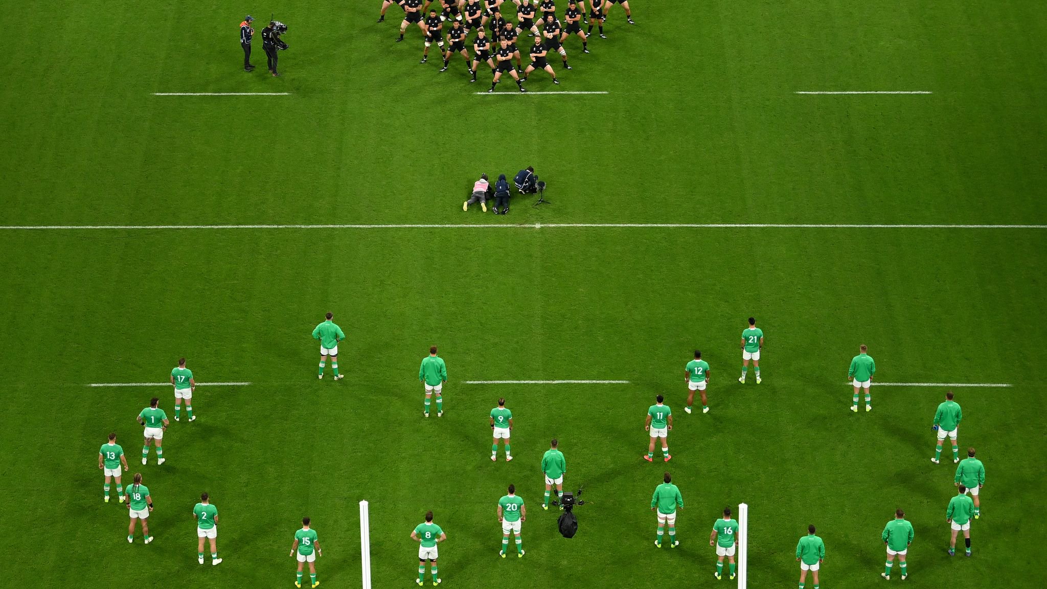 Ireland lined up in a figure of eight to face the haka in memory of the late Anthony Foley ahead of victory in 2016 and defeat in 2023