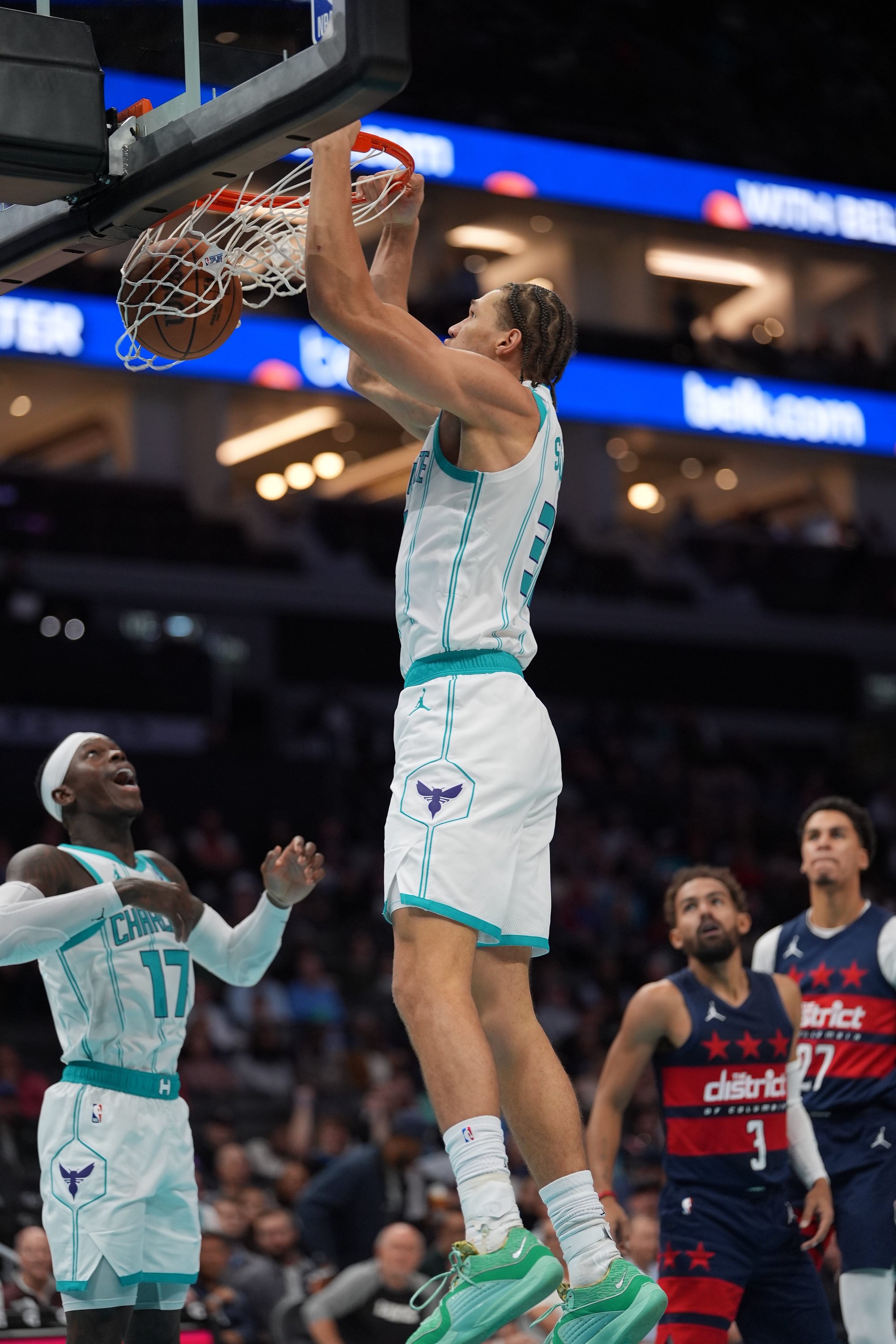 Oct 26, 2026; Charlotte, North Carolina, USA;  Charlotte Hornets forward Tidjane Salaun (31) dunks against the Washington Wizards during the first quarter at the Spectrum Center.  Mandatory Credit: Jim Dedmon-Imagn Images