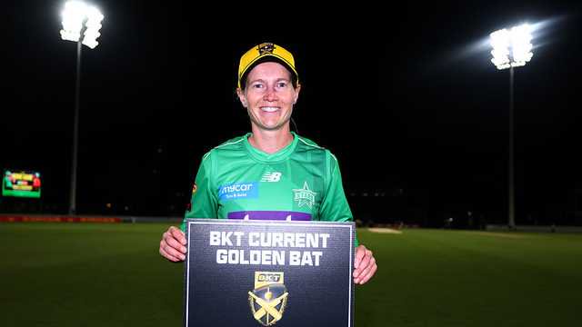 lanning-hit-10-fours-in-her-52-ball-knock-of-71