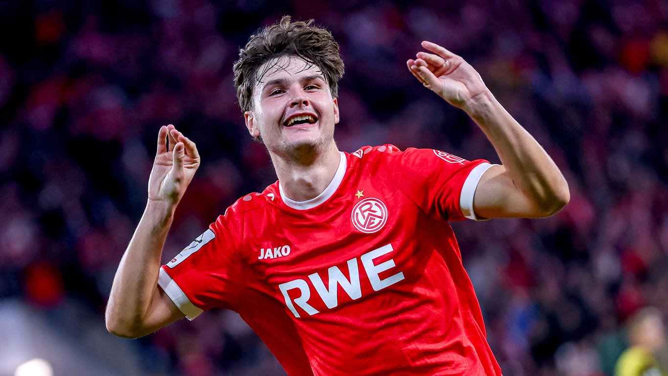Jaka Cuber Potocnik jubelt im Trikot von Rot-Weiss Essen: Ausgerechnet gegen Fortuna Köln erzielte er als Einwechselspieler seinen ersten Saisontreffer in der 3. Liga.