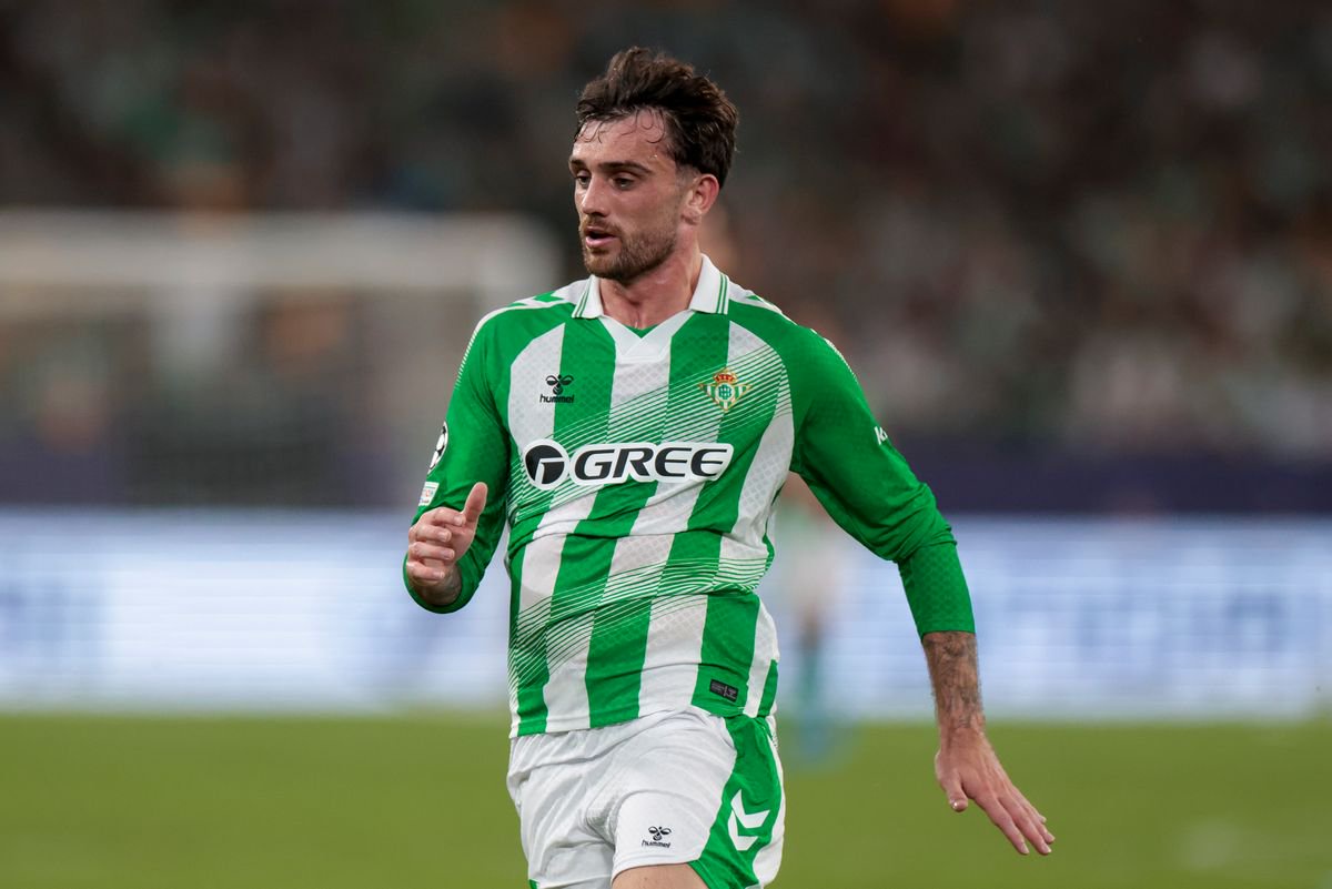 Manchester United are eyeing up a move for Troy Parrott