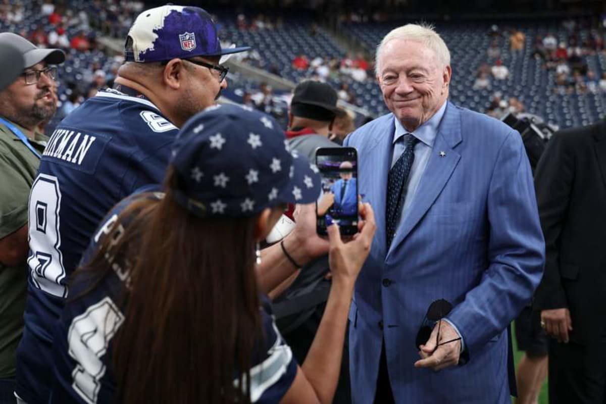 Oct 4, 2026; Houston, Texas, USA; Dallas Cowboys owner Jerry Jones greets fans before the game against the Houston Texans at Reliant Stadium. © Troy Taormina-Imagn Images