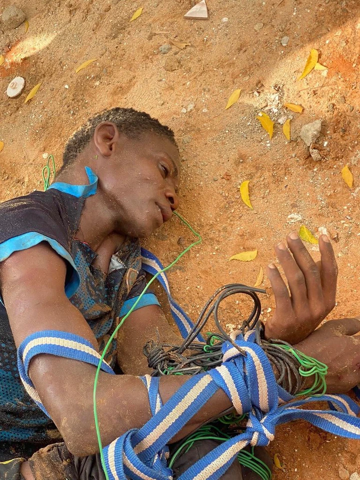 Suspected notorious thief nabbed and tied up for stealing electrical wire in Kebbi