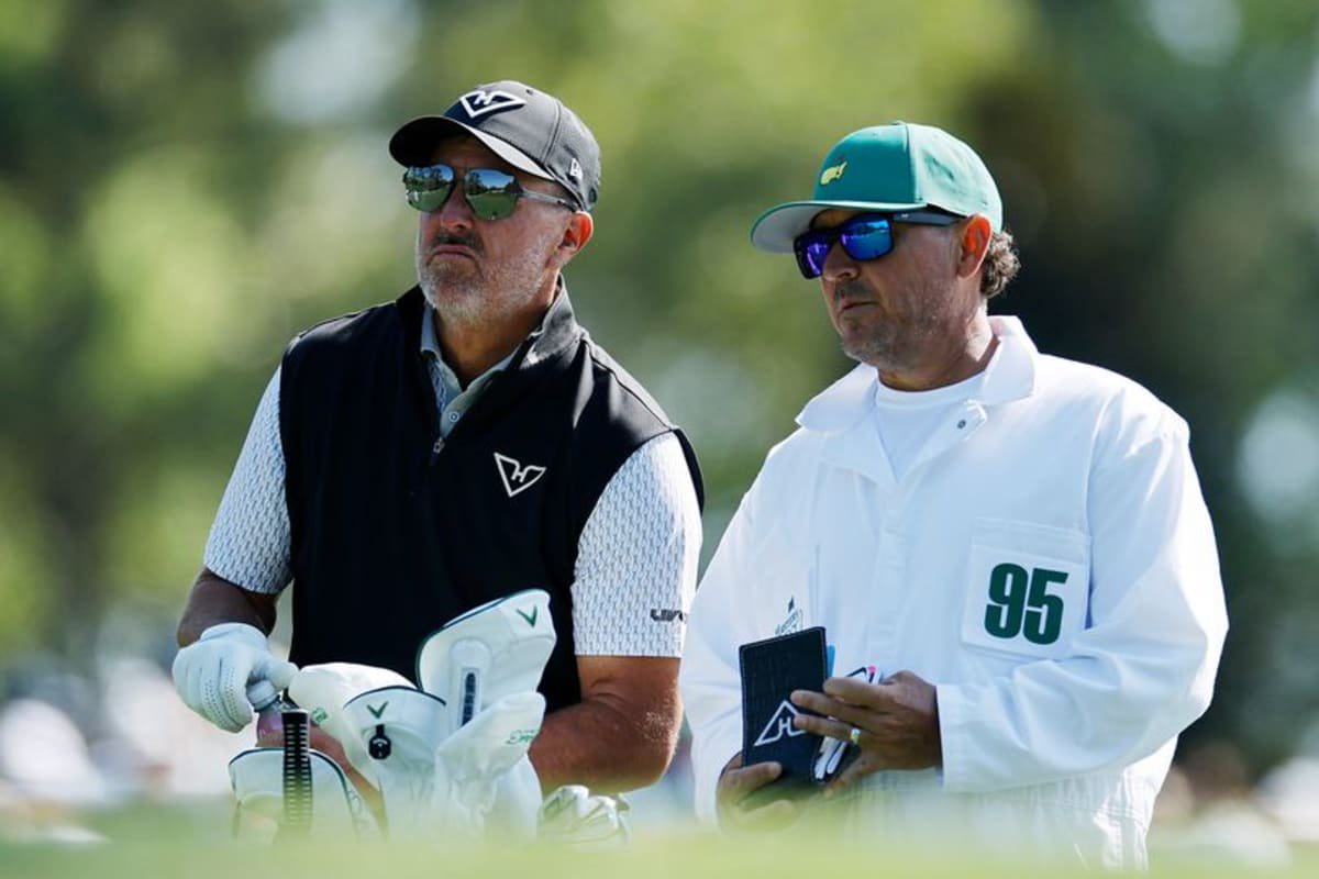 Mickelson's caddie found himself a new job