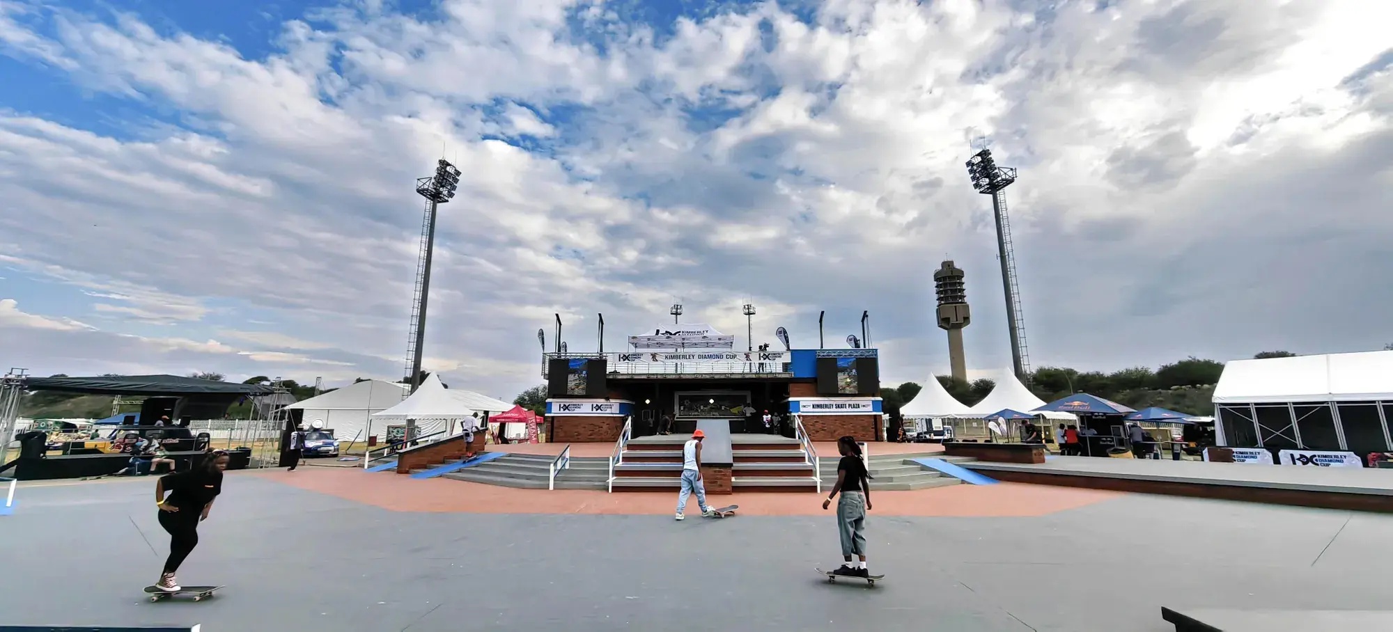Kimberley loves its skate culture, but how extreme can skateboarding get? Spanish daredevil Diego Poncelet has hit a world-record 151.83km/h downhill!