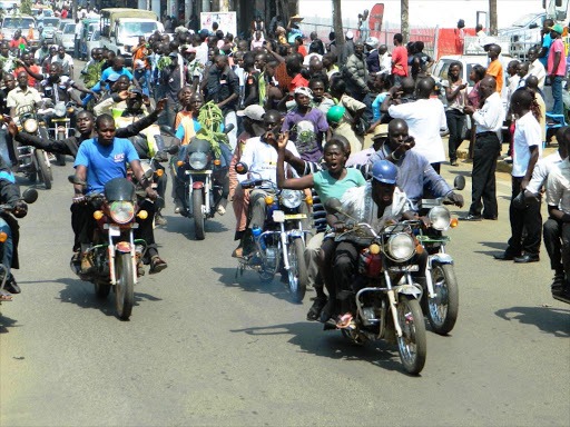 Top Senator Cries Out As A Governor Outshines Him In Campaigns Runs To 
