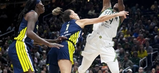 Jewell Loyd leads the Storm past the Wings for the second time in three days