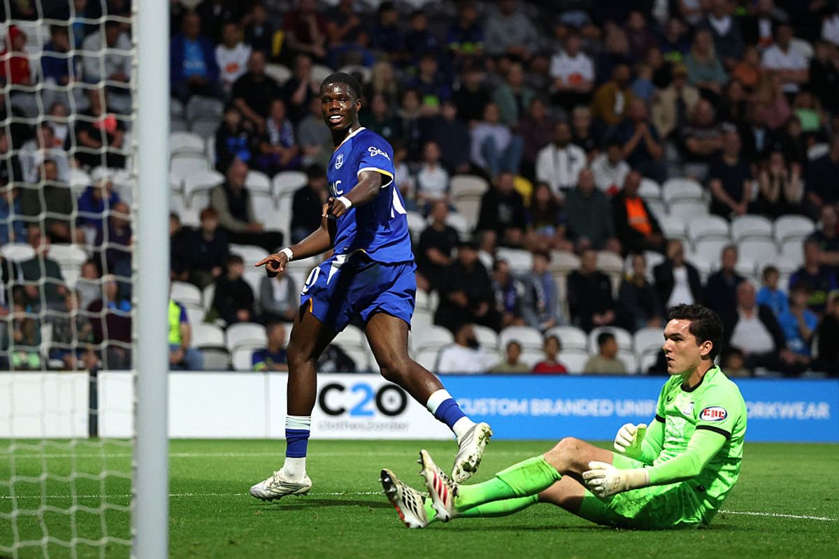 PRESTON, ENGLAND - AUGUST 26: Thierno Barry of Everton celebrates scoring his team’s first goal during the Carabao Cup Second Round match between Preston North End and Everton at Deepdale on August 26, 2026 in Preston, England. (Photo by Michael Regan/Getty Images)