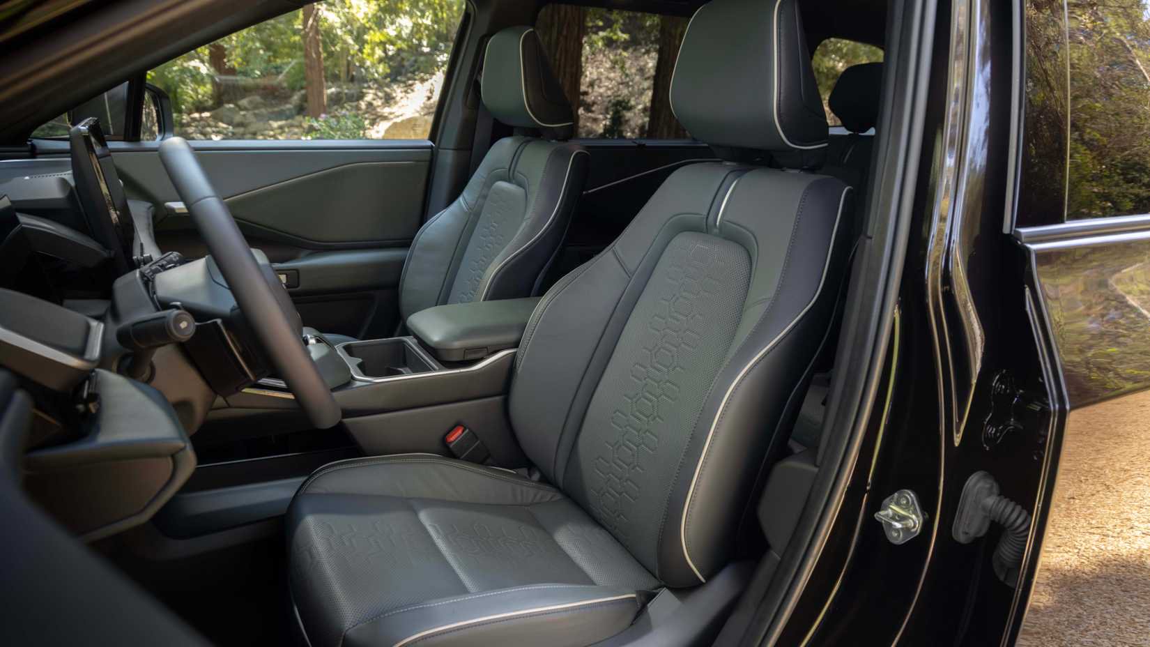 2027 - 2028 Subaru Getaway - interior