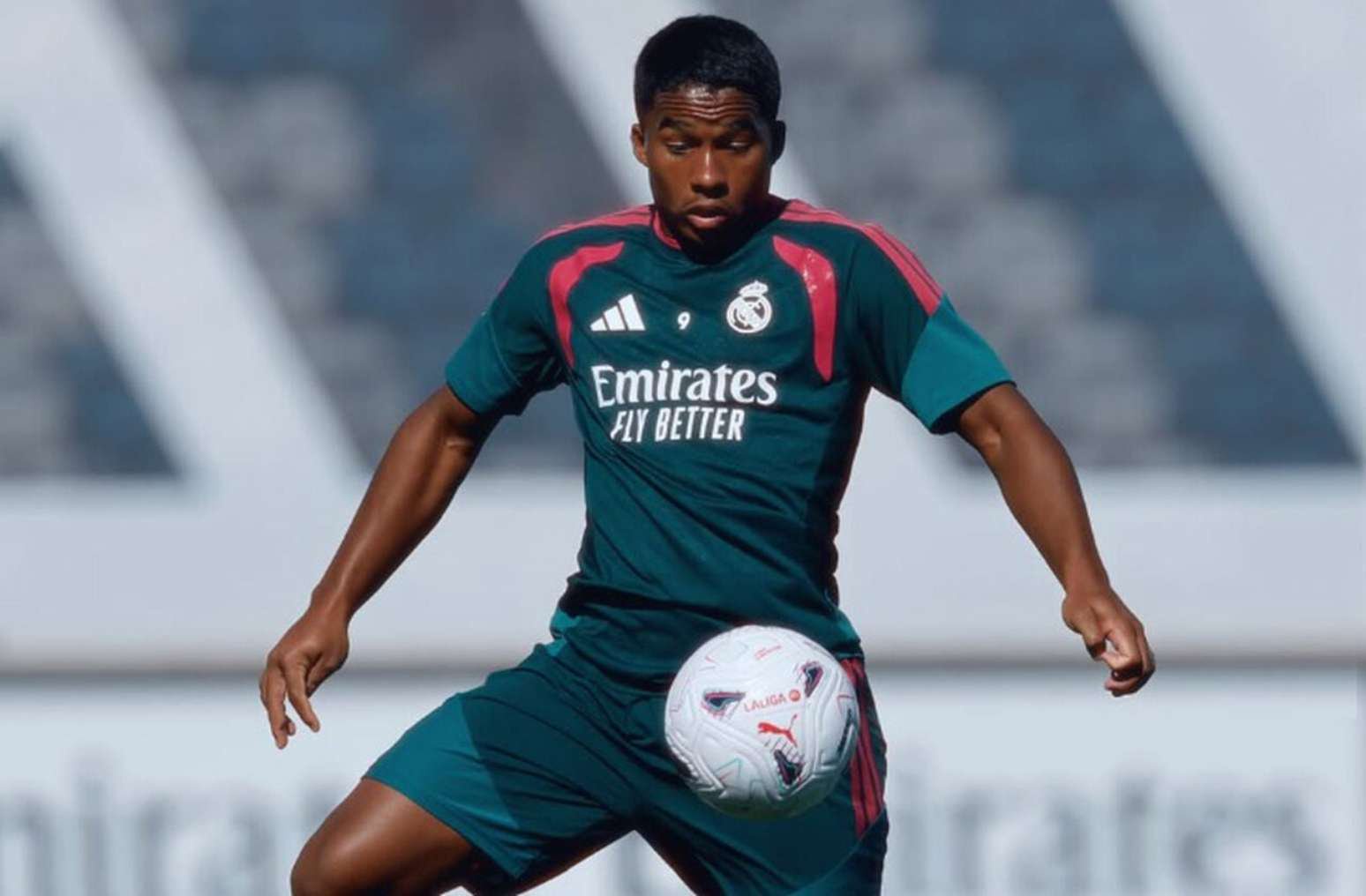 Endrick pode ganhar uma chance de ser titular contra o Sevilla – FOTO: Divulgação/ Real Madrid