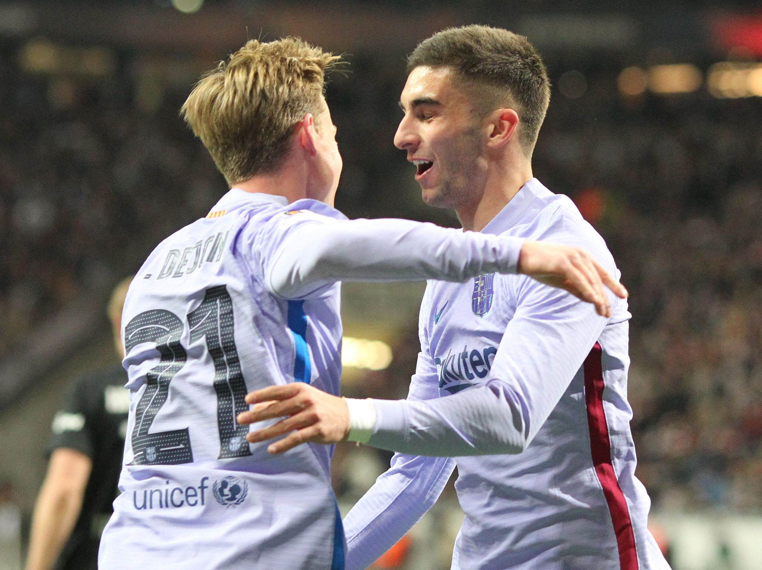 Chelsea know they have beaten Manchester United in pursuit of Frenkie de Jong.