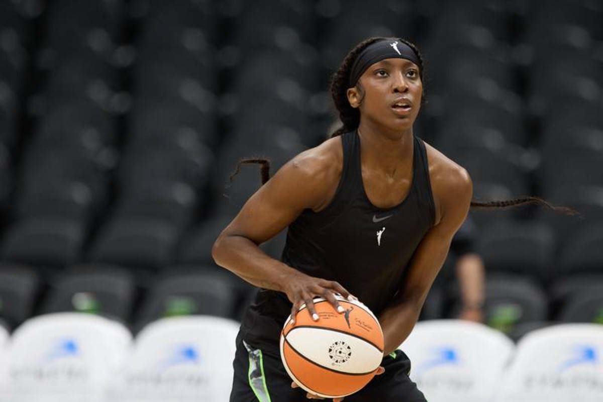 May 24, 2026, Seattle, Washington, USA: Seattle Storm guard FLAUJAE JOHNSON 4 warms-up prior to the WNBA, Basketball Damen, USA match between the Seattle Storm and Washington Mystics at Climate Pledge Arena in Seattle. Seattle USA – ZUMAd218 20260524_zsp_d218_003 Copyright: xRichardxDizonx ©IMAGO/ZUMA Press Wire