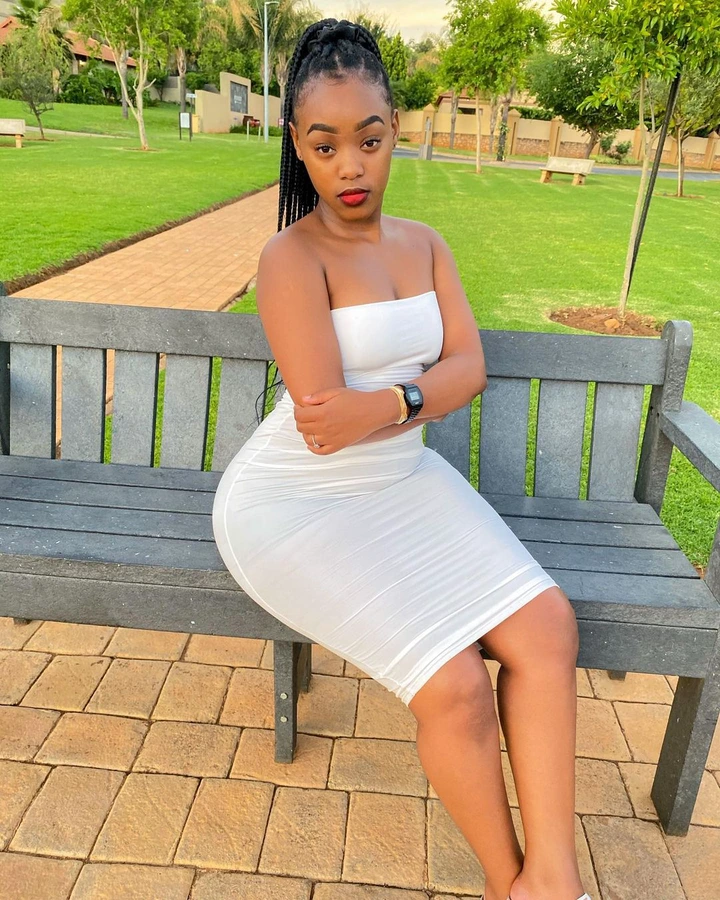 Meet Andiswa, The Beautiful 19-Year-Old Model Trending With Her Extraordinary Curves
