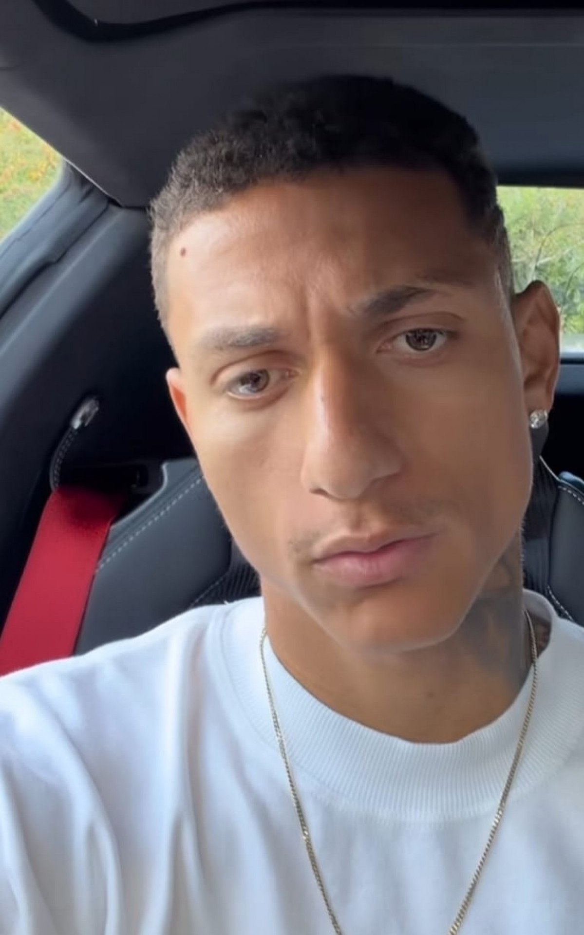 Richarlison pede investigação da PF sobre disputa de ilha