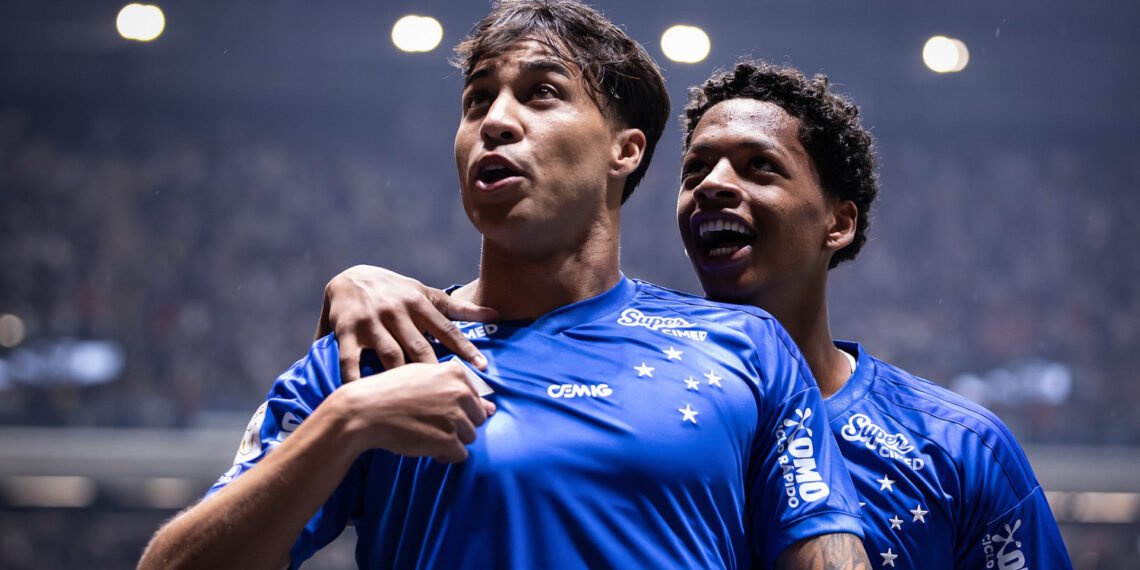 Kaio Jorge durante comemoração do gol marcado contra o Atlético-MG