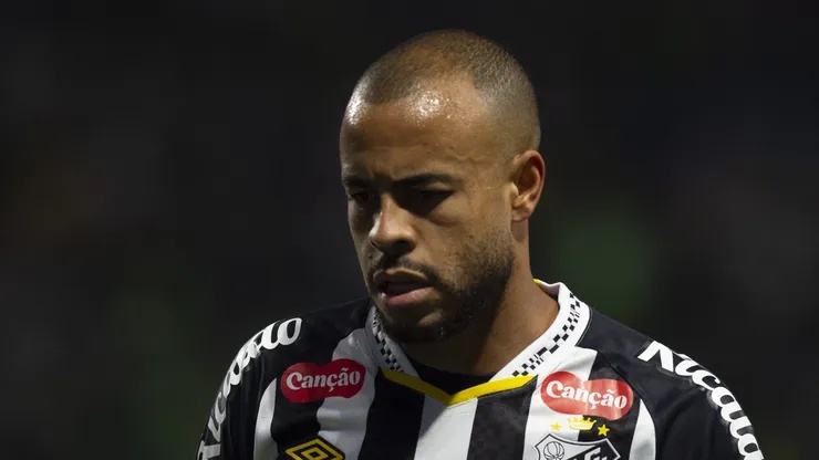 Mayke vira problema no Santos. Foto: Anderson Romao/AGIF