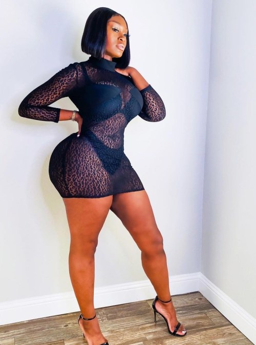 Meet Nigerian Model Skylar Banks: An Embodiment of Modern Day Style Icon – PlugTimes.com
