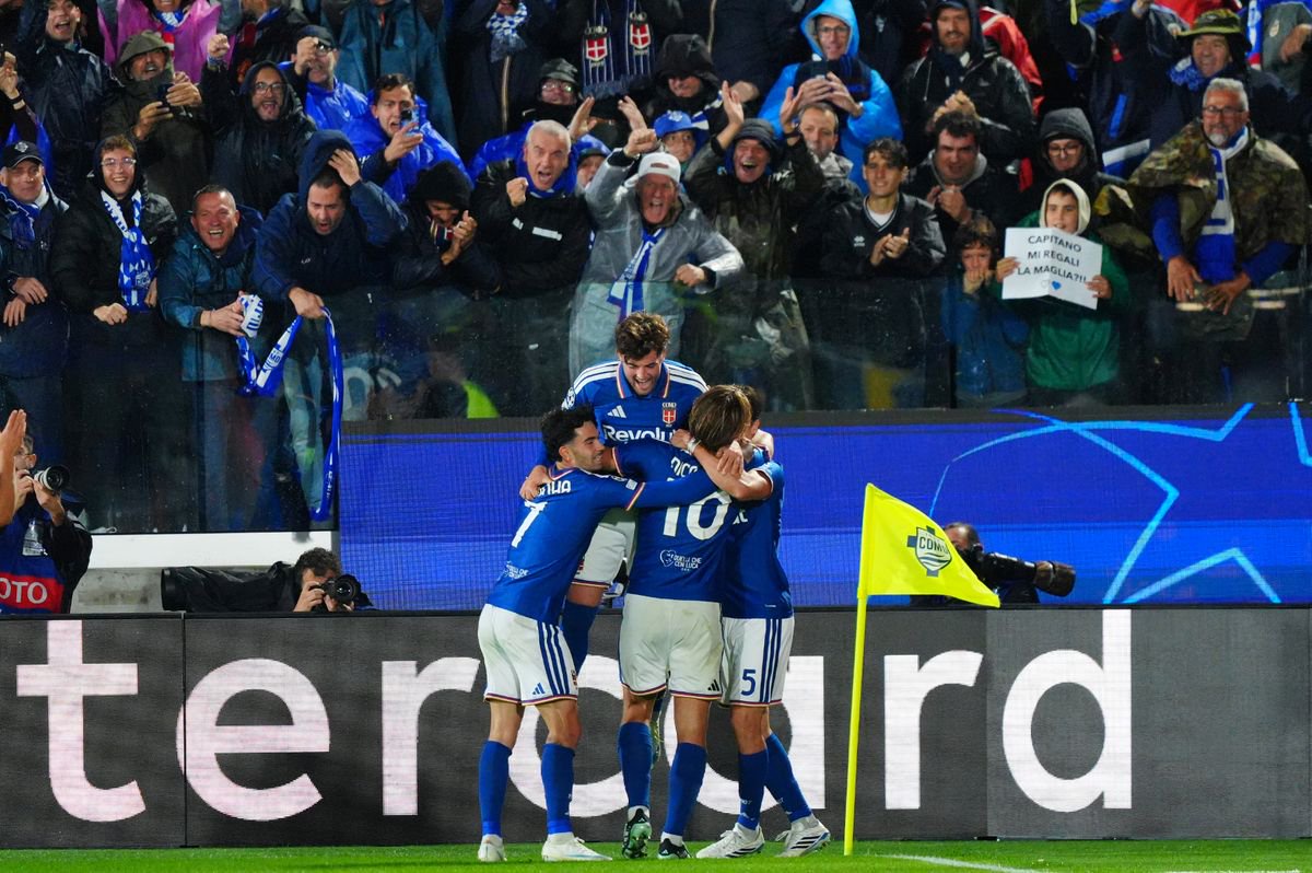 Nico Paz celebrates with team-mates