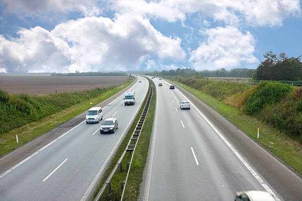 the-difference-between-expressway-highway-motorway-causeway-and