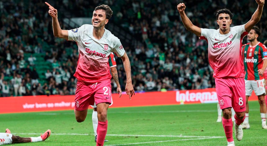 Pedro Lima Brace Leads Sporting to Final Four with 2-1 Win Over Marítimo