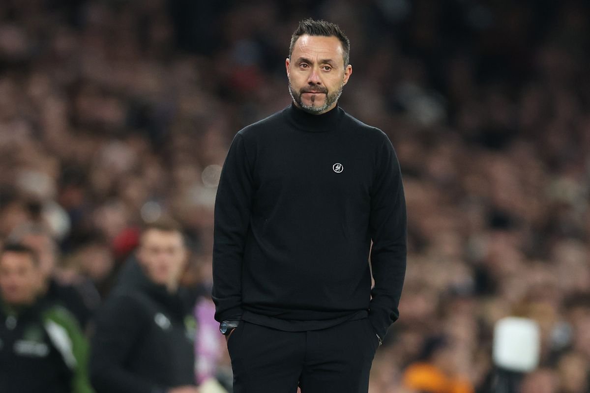 Roberto De Zerbi, manager of Tottenham Hotspur looks on during the Premier League 2026/27 match between Tottenham Hotspur and Coventry City at Tottenham Hotspur Stadium on October 19, 2026 in London, England
